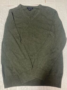 Structure Men's V-Neck Sweater in Olive